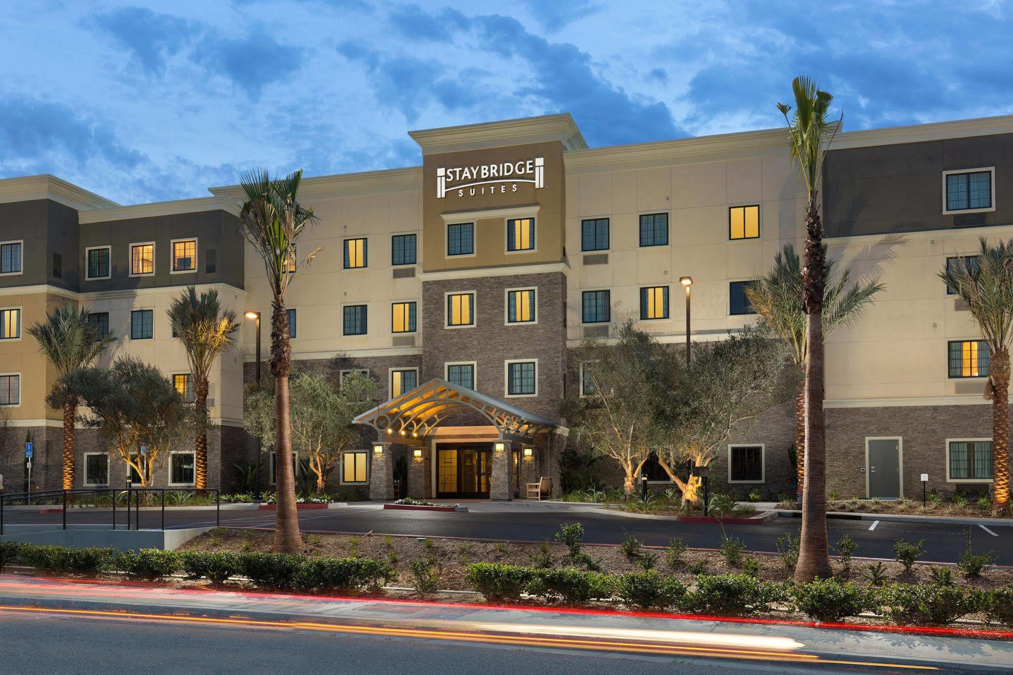 Staybridge Suites Corona South By Ihg Exterior foto