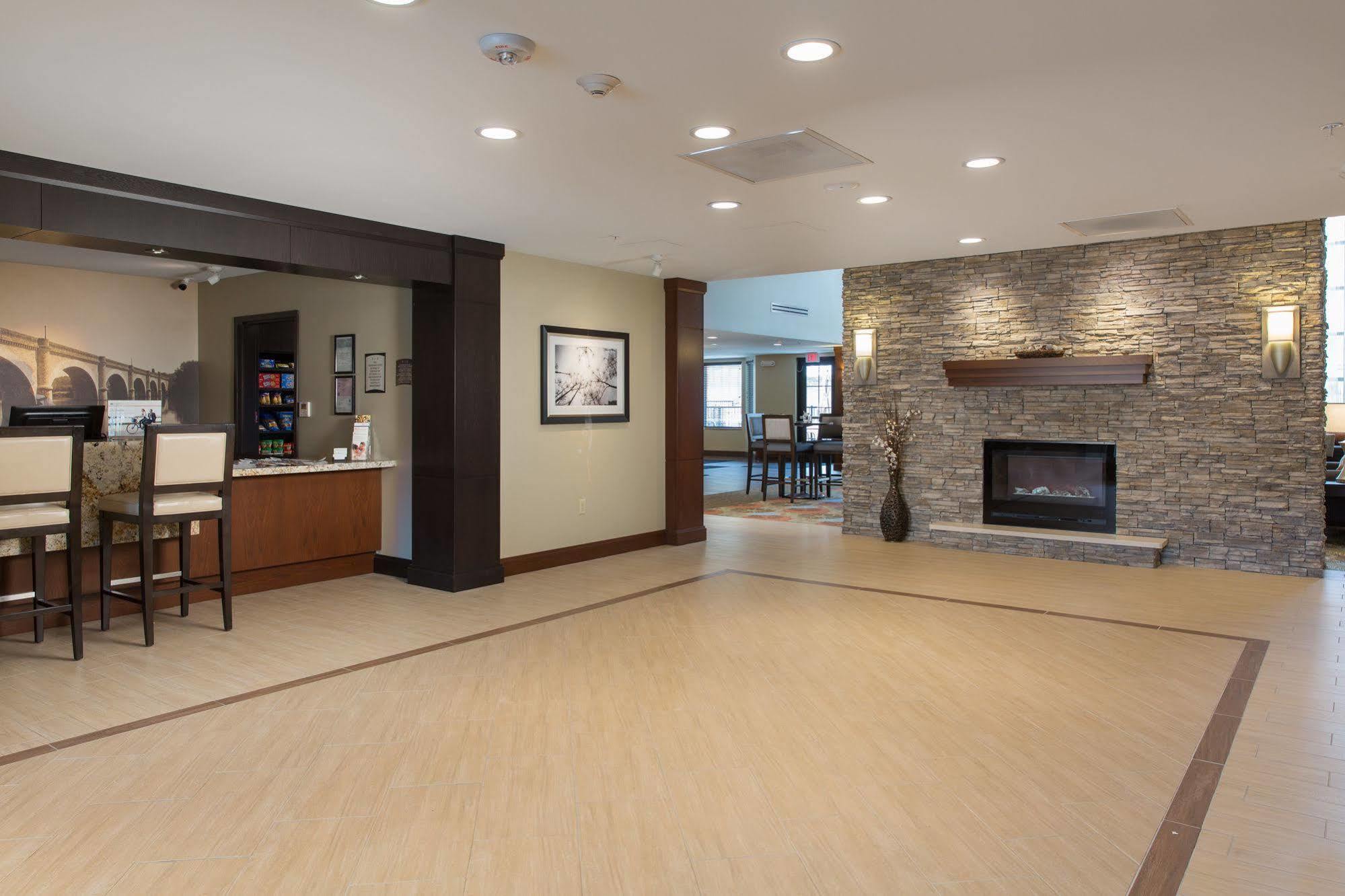 Staybridge Suites Corona South By Ihg Exterior foto