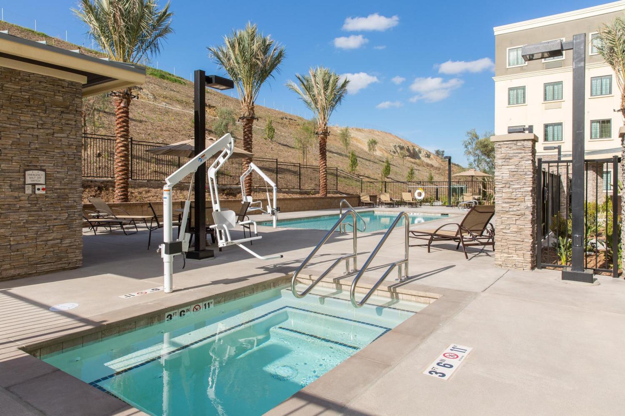 Staybridge Suites Corona South By Ihg Exterior foto